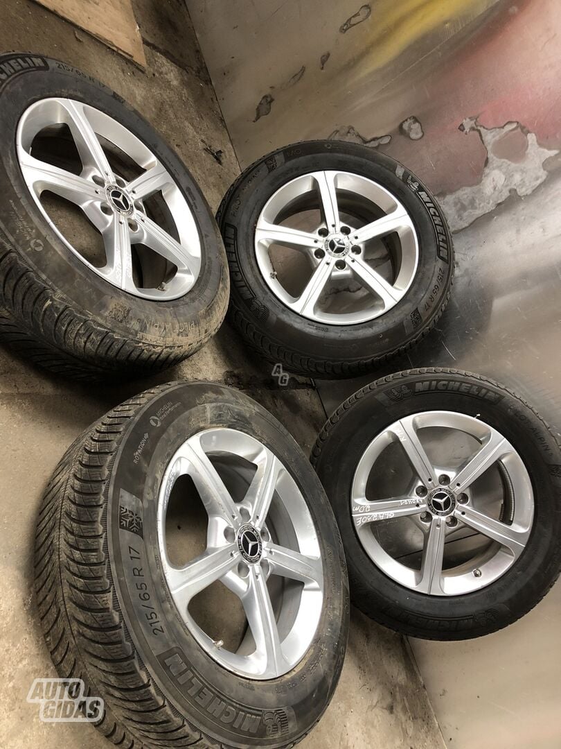 Light alloy R17 rims