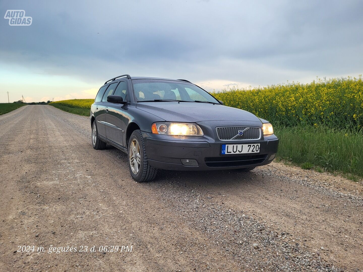 Volvo V70 II D5 Momentum 2005 y