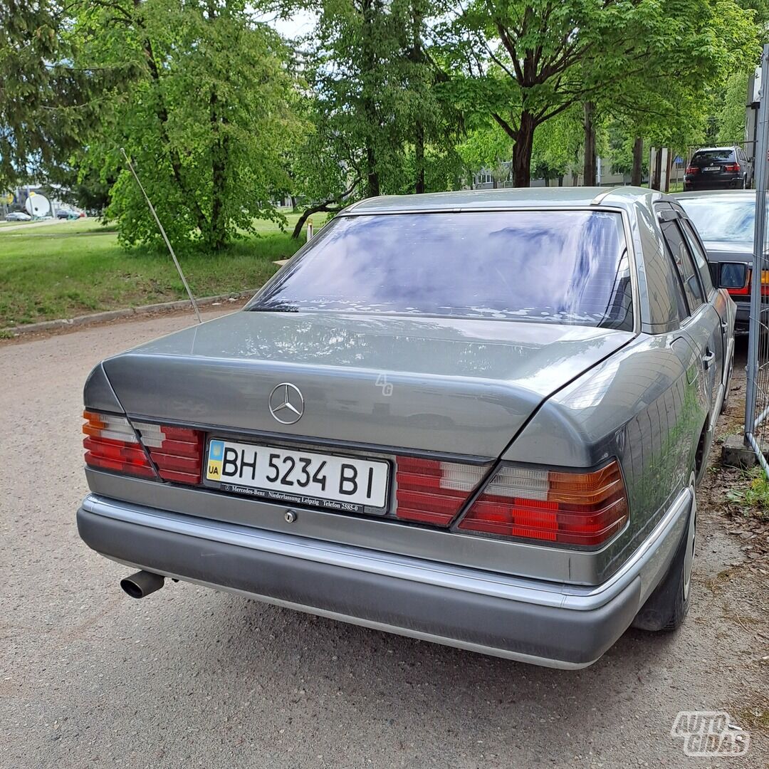 Mercedes-Benz 200 1992 m Sedanas