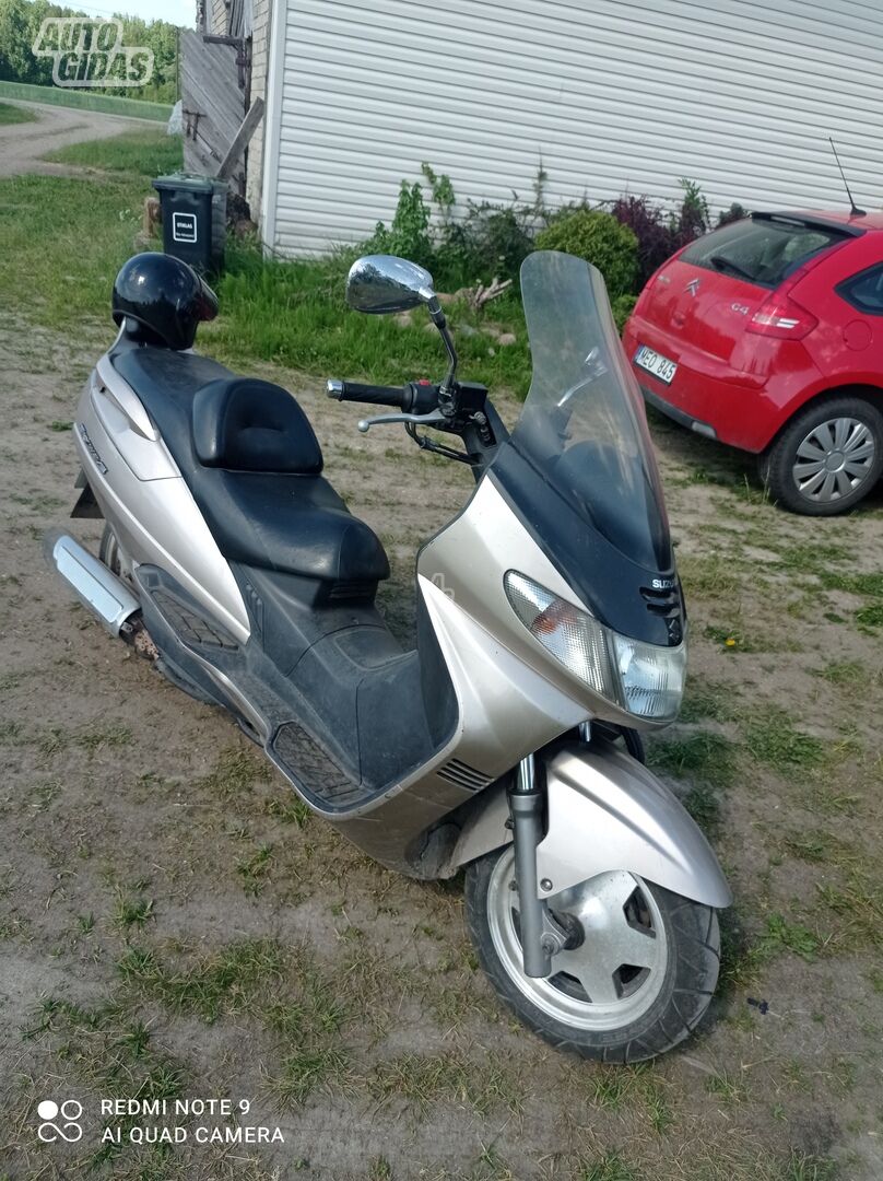 Suzuki Burgman 2001 y Scooter / moped
