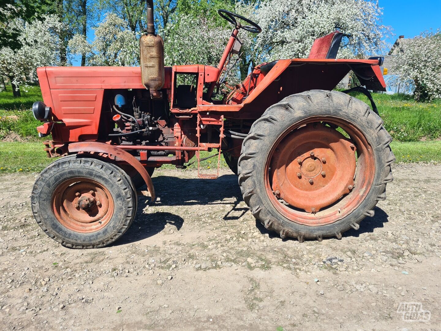 T25 25 1988 m Traktorius