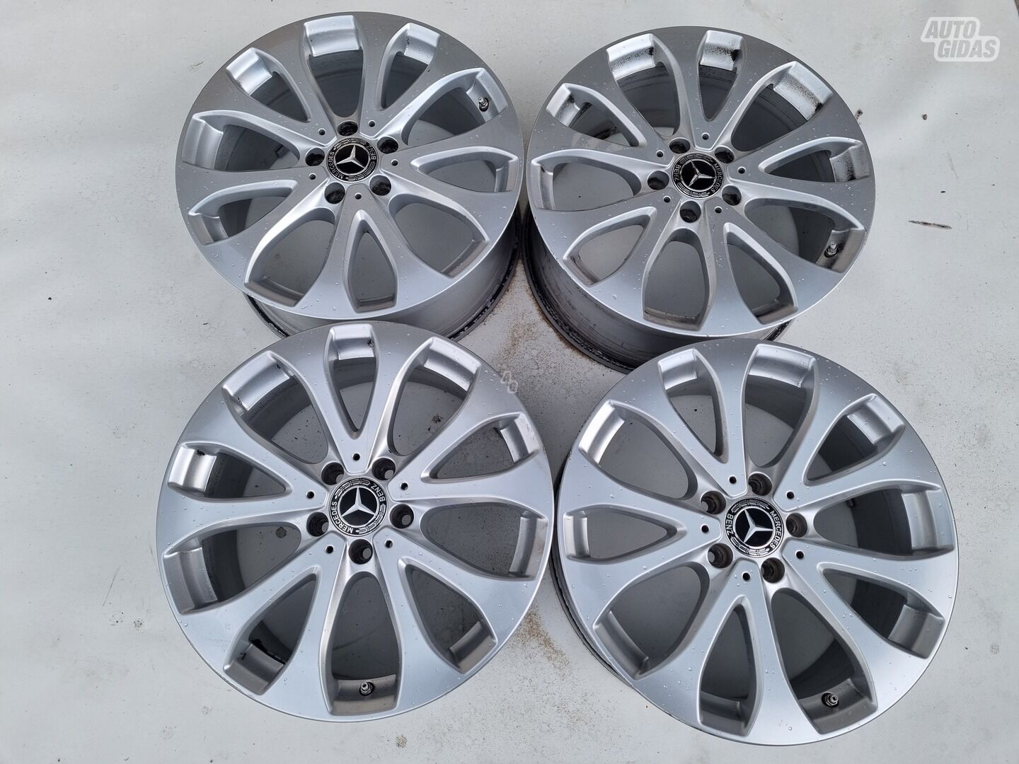 Mercedes-Benz E 350 R18 light alloy rims