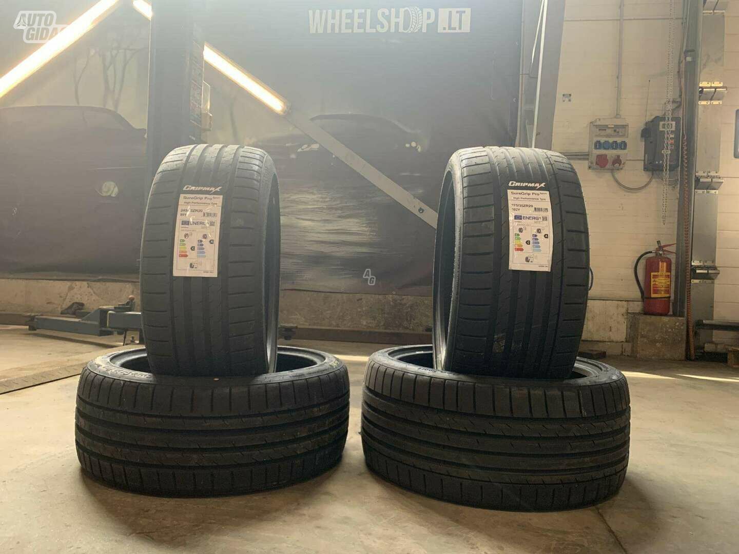 SureGrip Pro 245/40/ Tyres passanger car