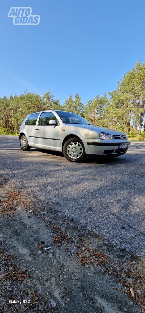 Volkswagen Golf IV 1998 y