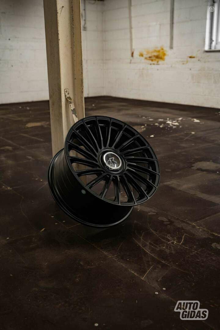 RF8 Gloss black rims