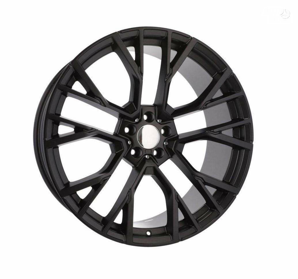 809m Diamond Style Gloss Black rims