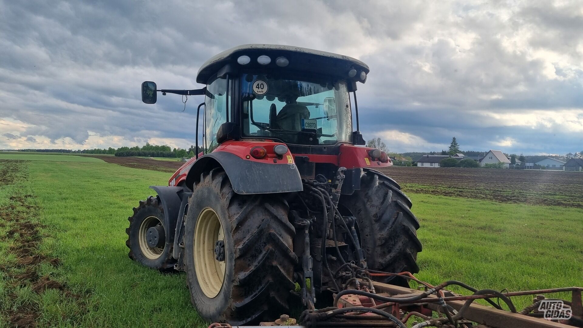 VERSATILE 290 2018 y Tractor