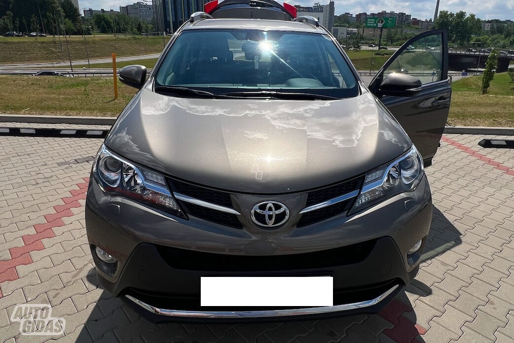 Toyota RAV4 2015 m Visureigis / Krosoveris