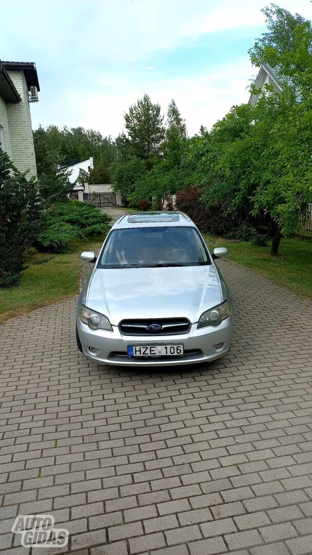 Subaru Legacy 2004 m Universalas