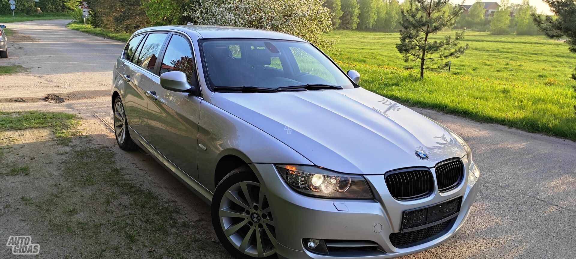 Bmw 320 d Touring 2010 y