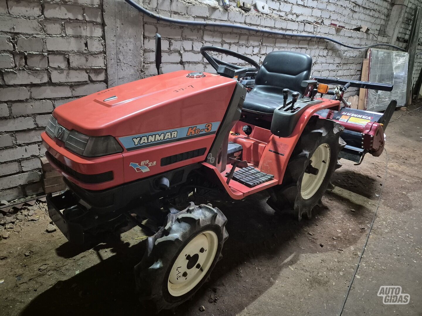 Yanmar 1992 y Tractor