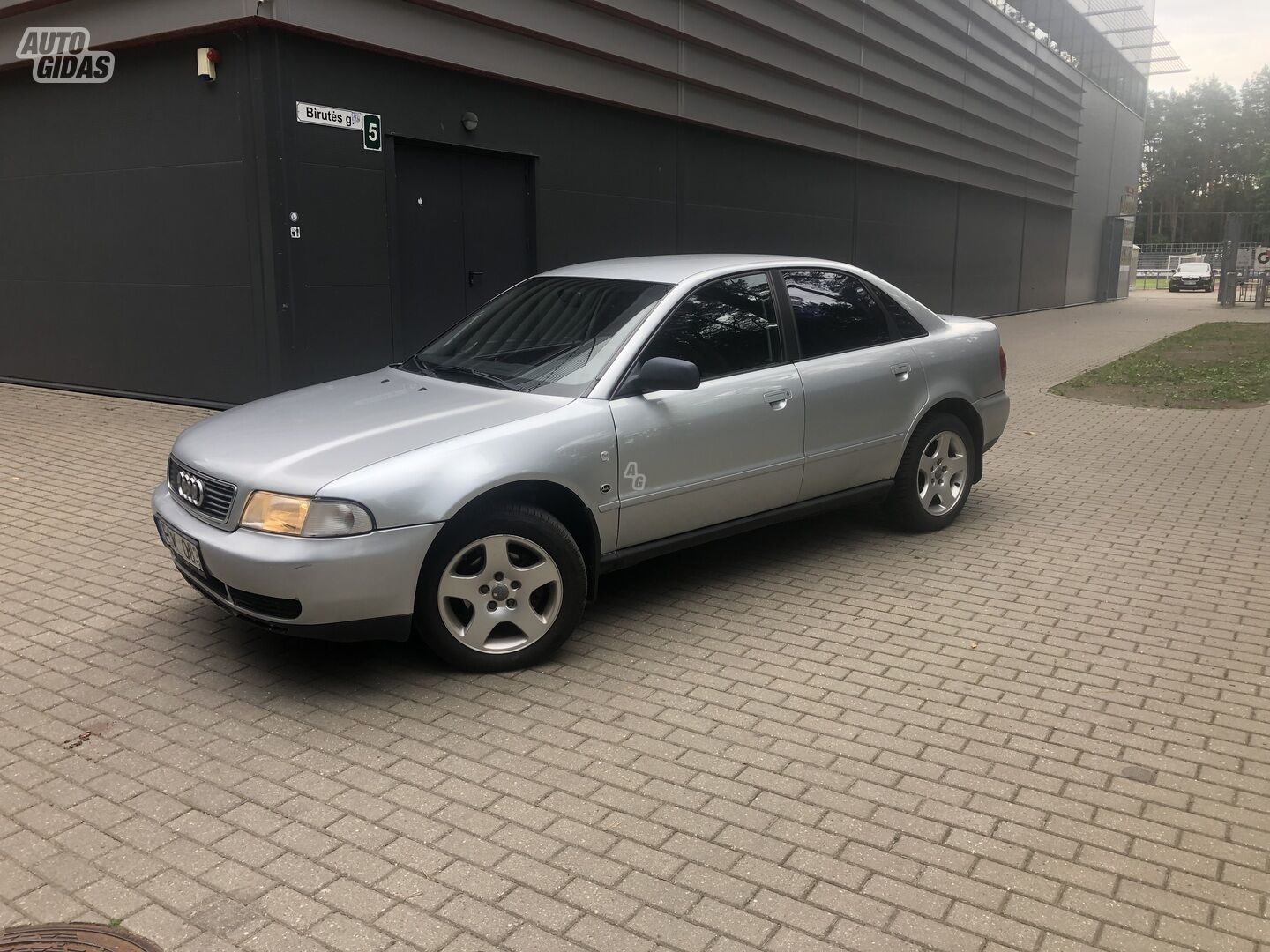 Audi A4 1996 г Седан