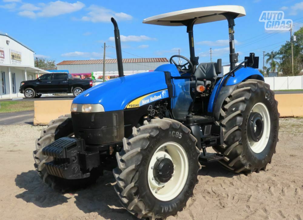 New Holland TD5040 2013 y Tractor