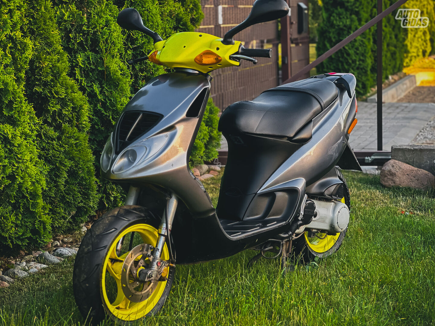 Piaggio NRG 2007 y Scooter / moped