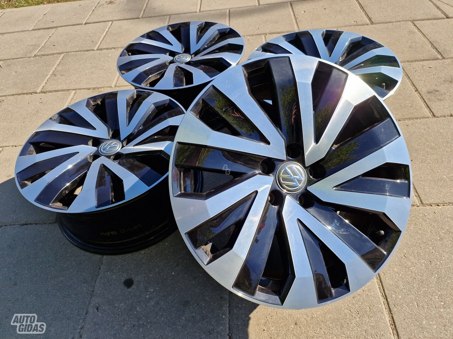 Volkswagen Tiguan R18 литые диски
