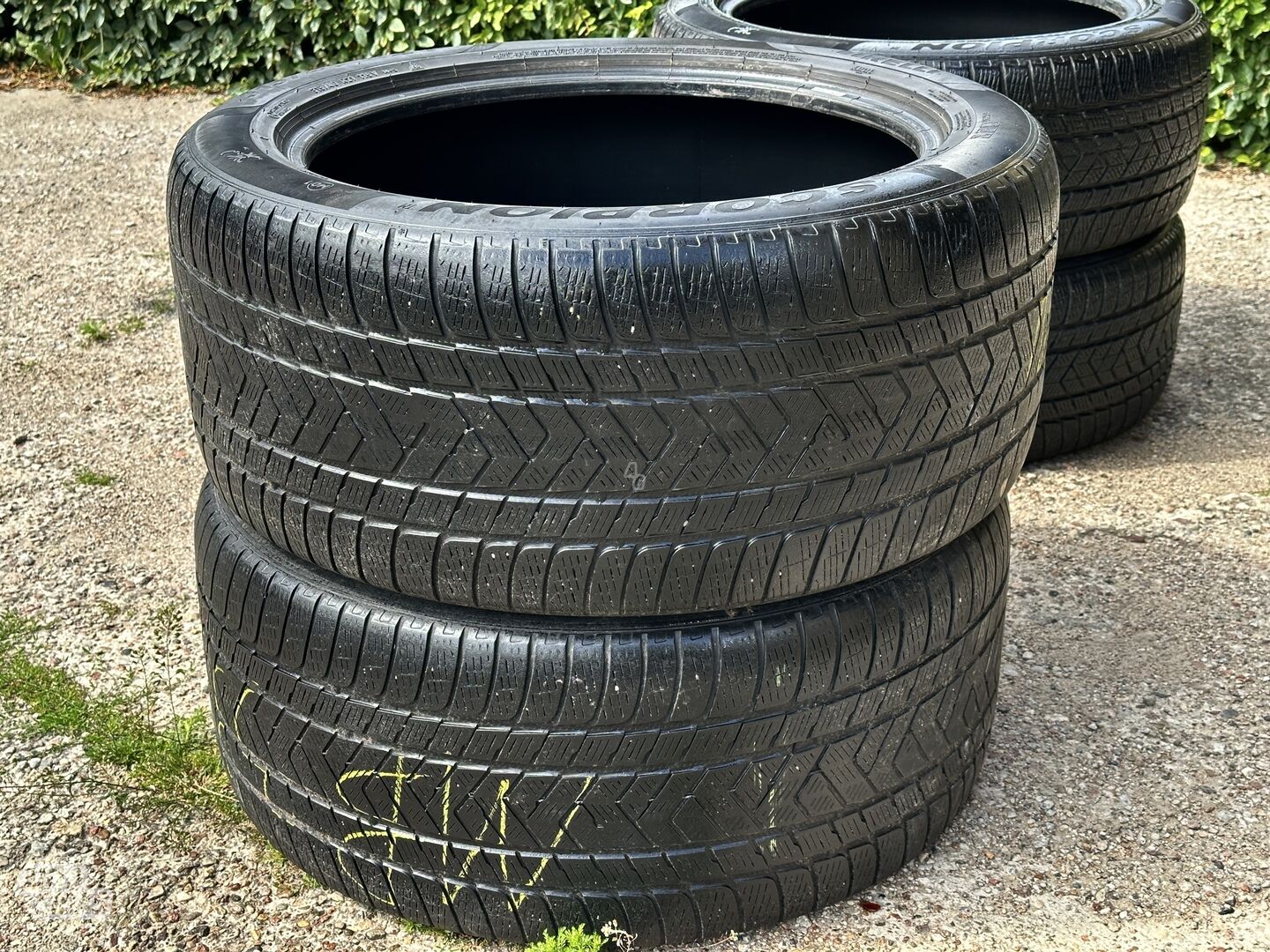 Pirelli 315/40  R21 žieminės padangos lengviesiems