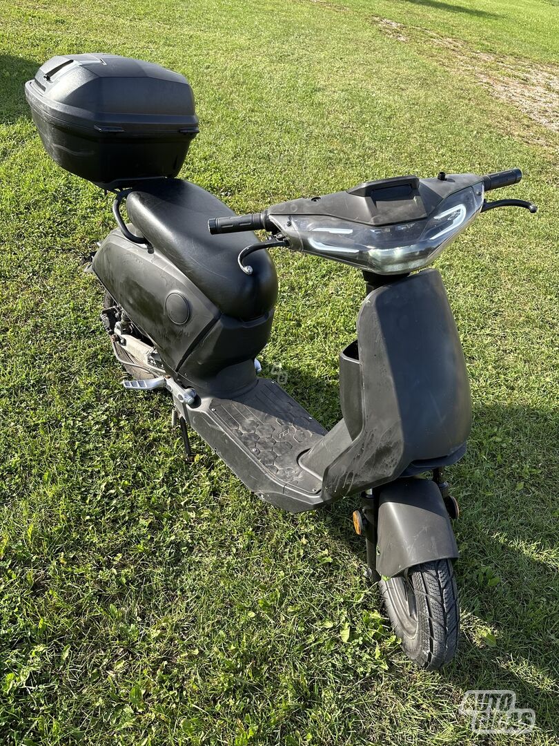 Super SOCO CUx 2022 y Scooter / moped