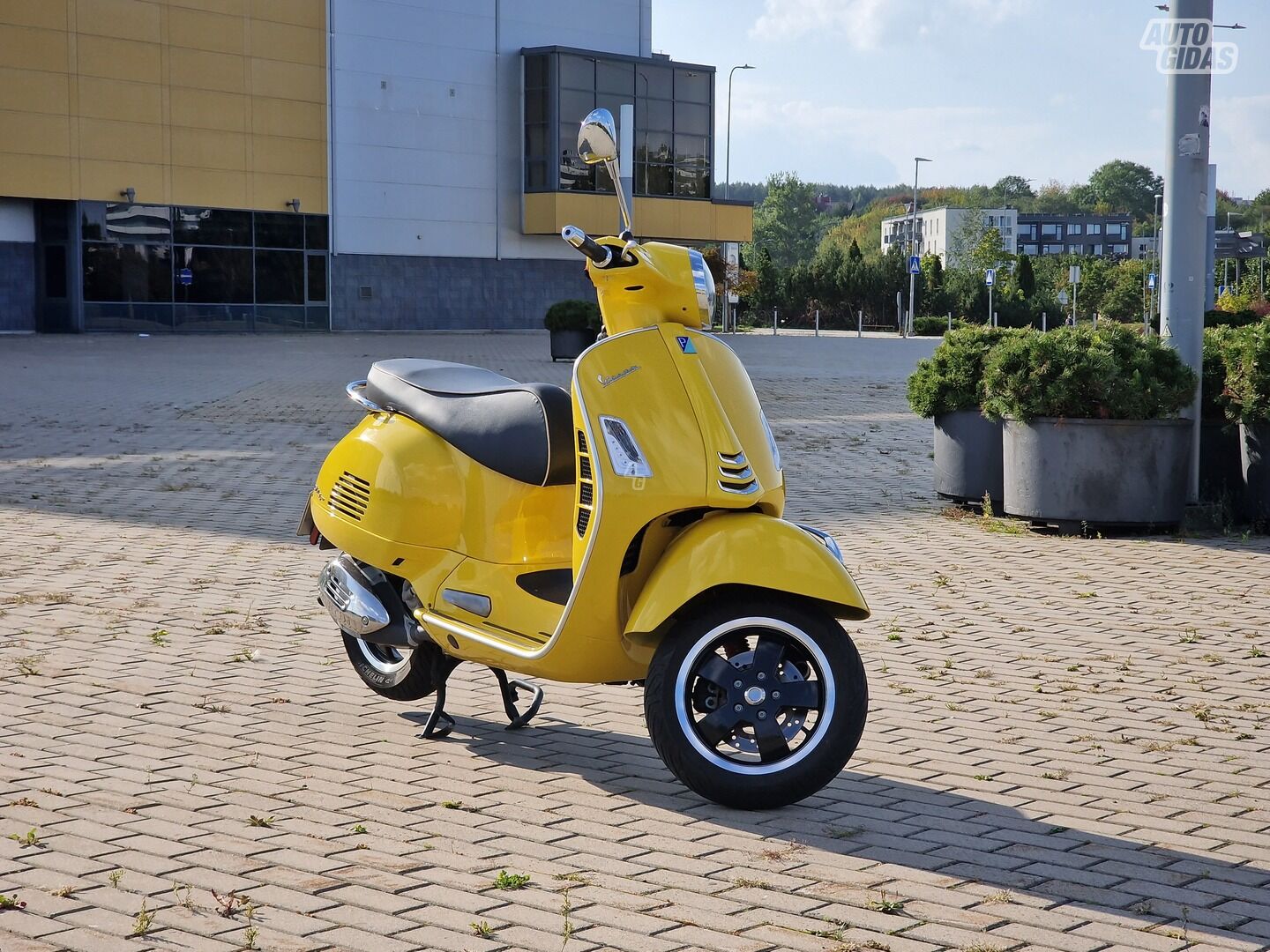Piaggio Vespa 2019 y Scooter / moped