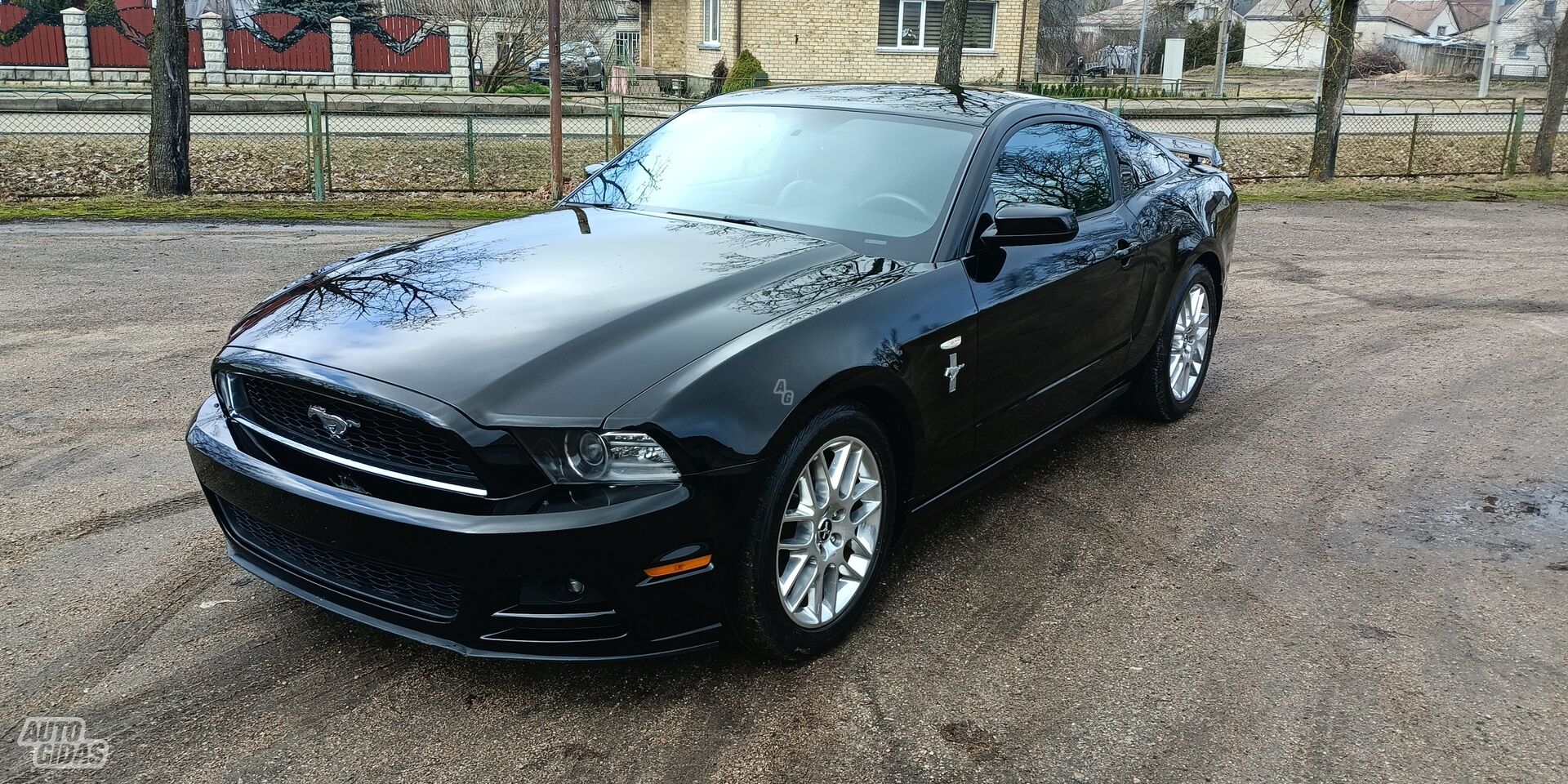 Ford Mustang 2013 y Coupe