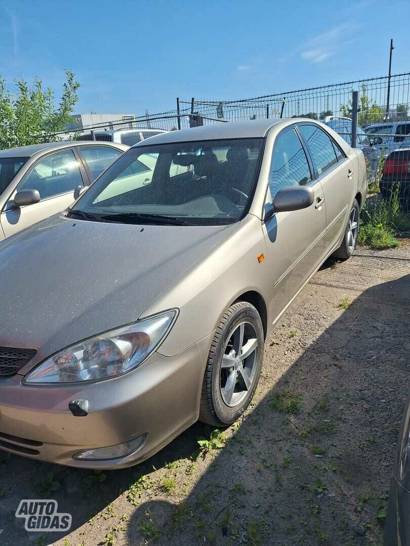 Toyota Camry V6 aut 2003 y