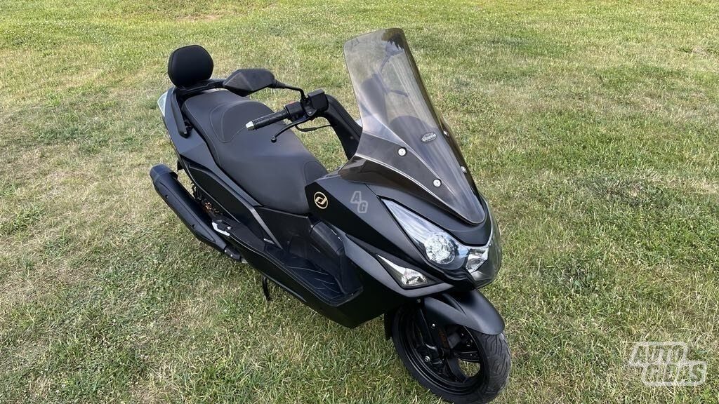 Daelim S3 2018 y Scooter / moped