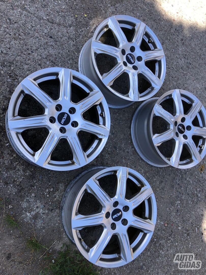 Light alloy R17 rims