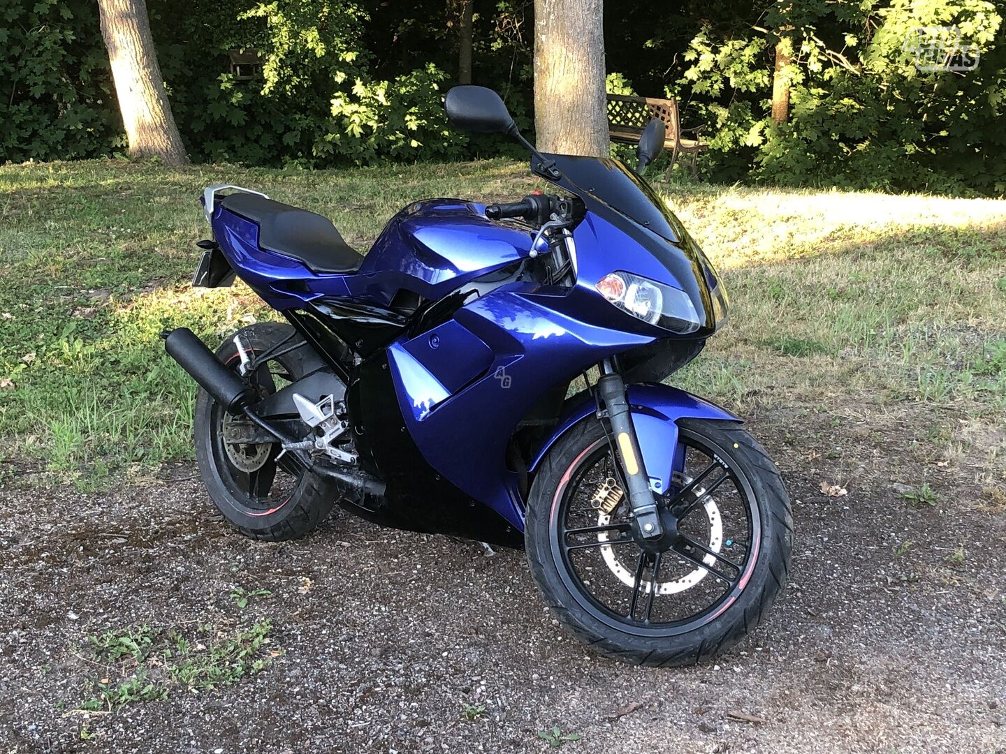 Yamaha TZR 2009 y Scooter / moped