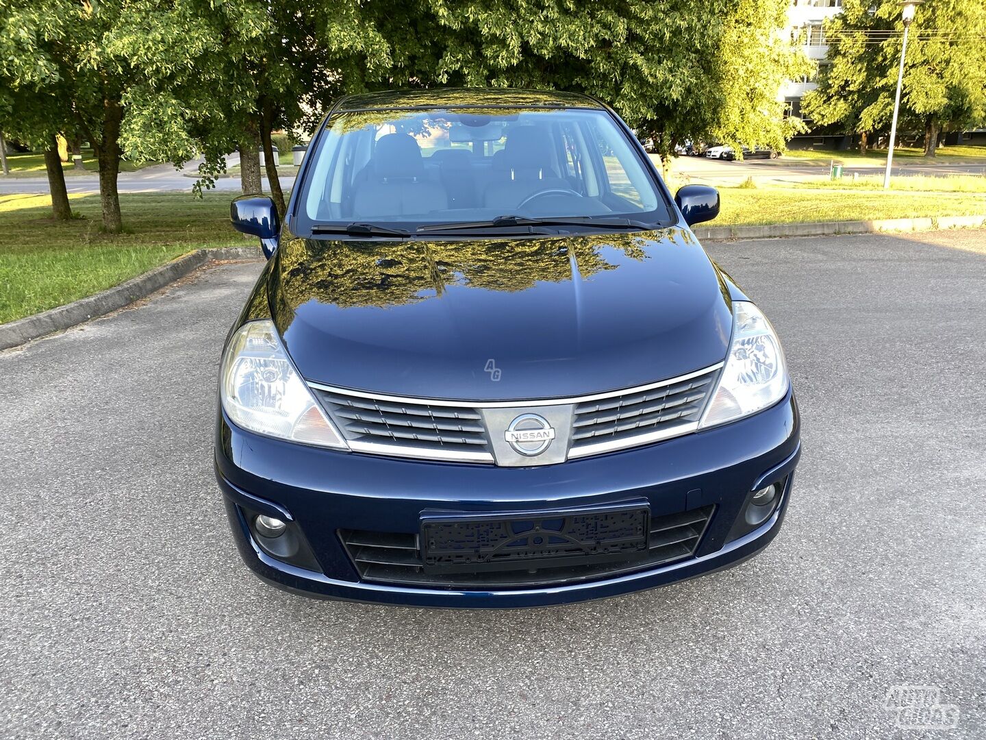 Nissan Tiida 2009 m Sedanas