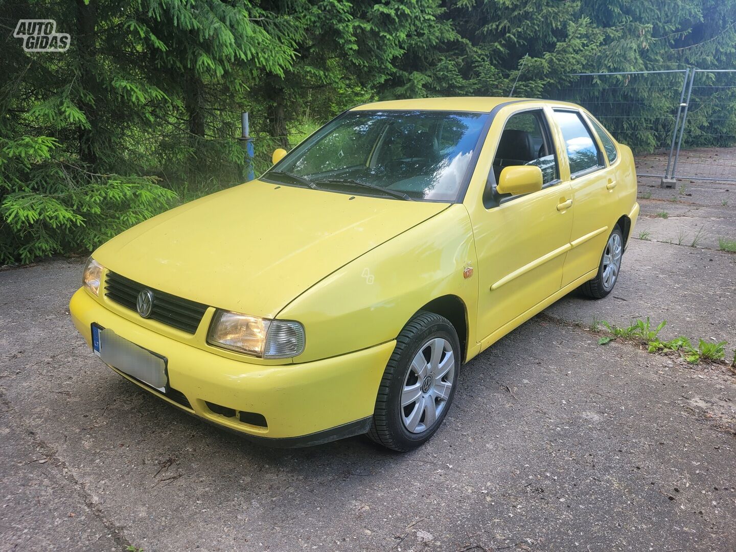 Volkswagen Polo 1998 г Седан