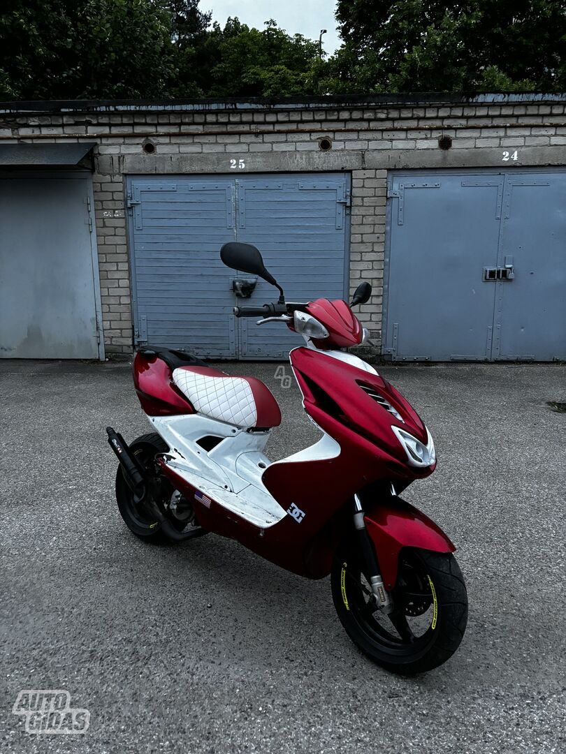 Yamaha Aerox 2006 y Scooter / moped