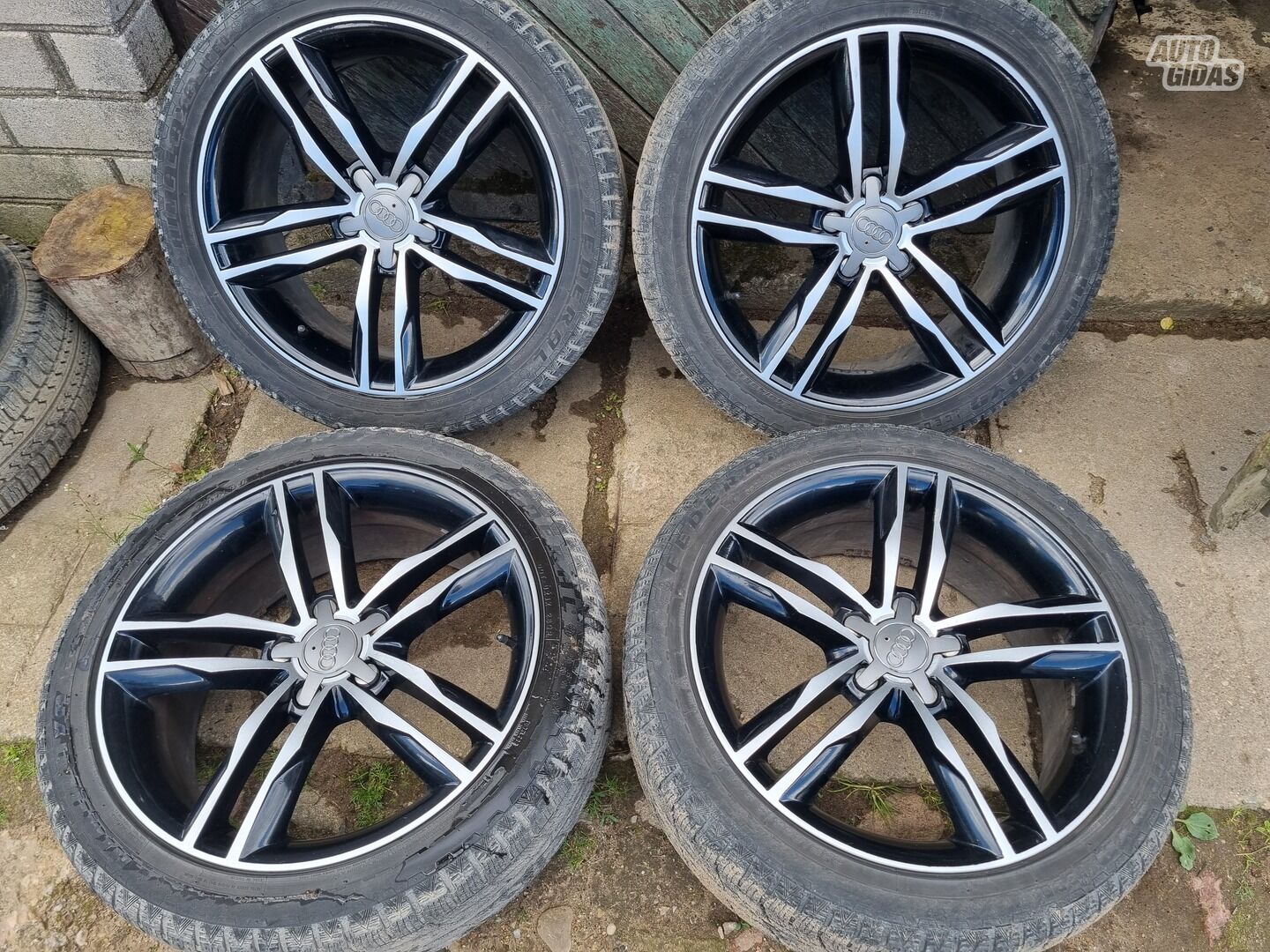 Light alloy R18 rims