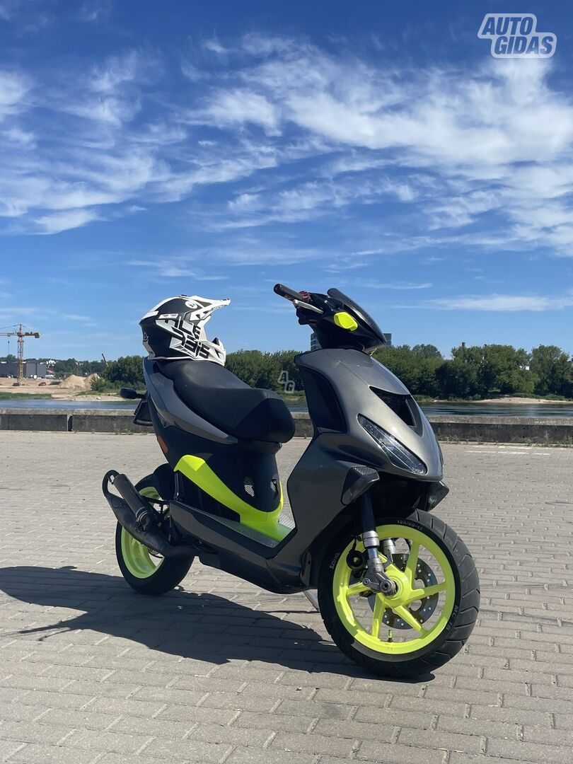 Piaggio NRG 2011 y Scooter / moped