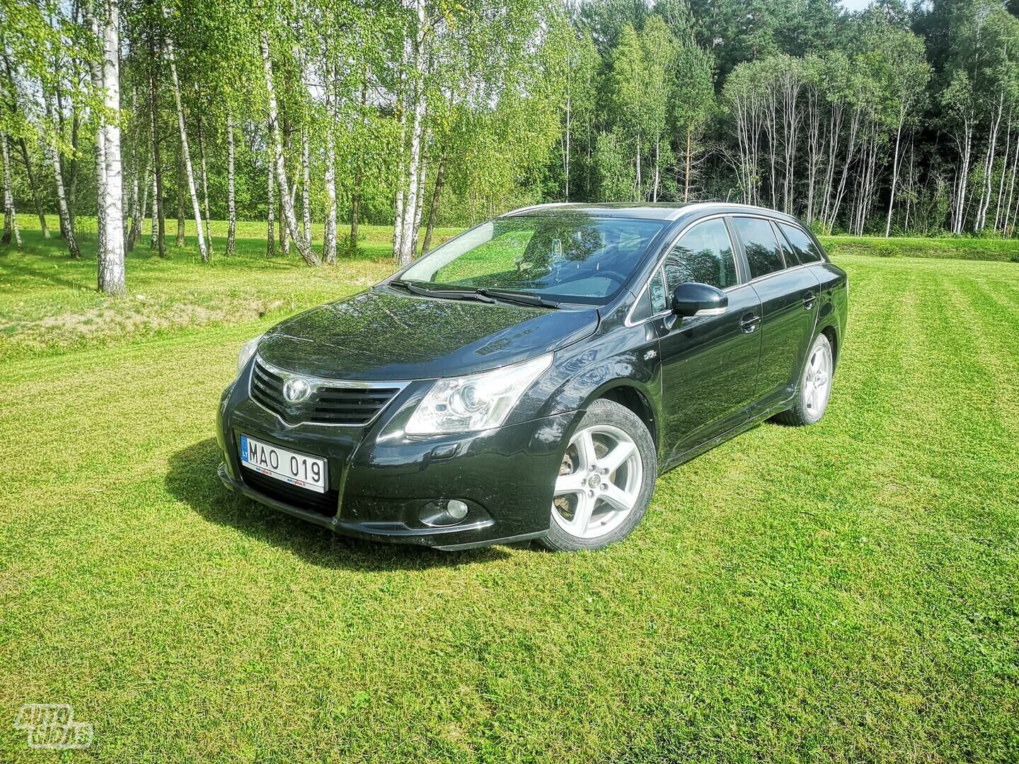 Toyota Avensis 2010 г Универсал