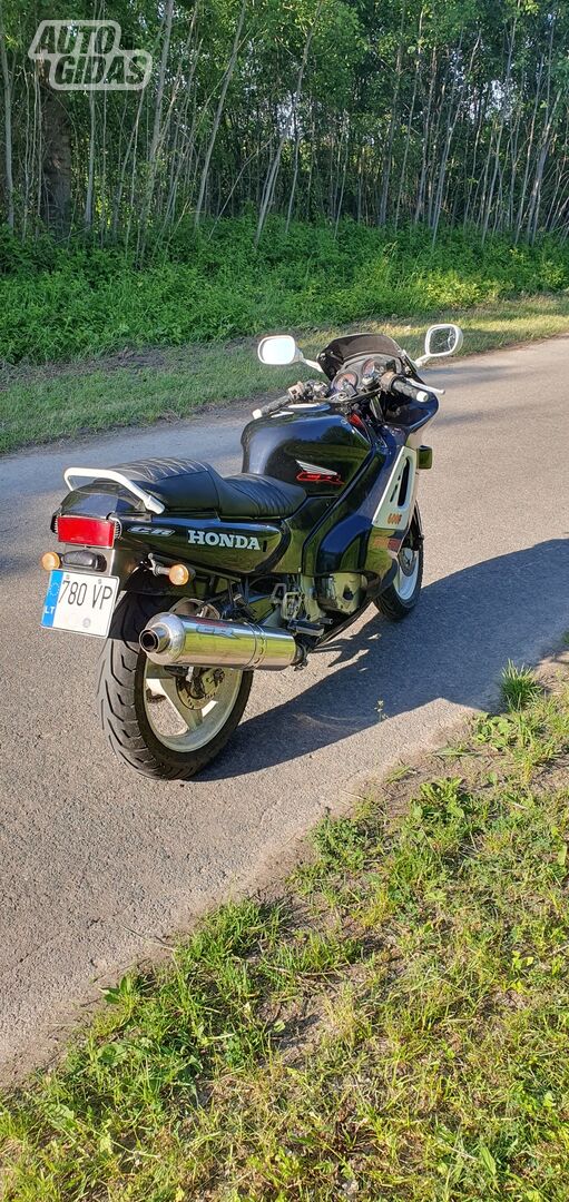 Honda CBR 1996 г Классический / Streetbike мотоцикл