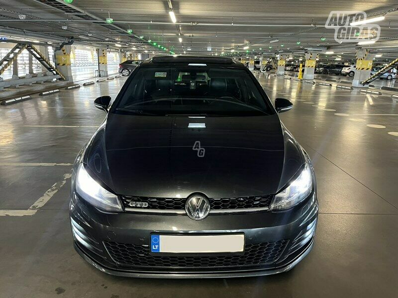 Volkswagen Golf 2014 y Hatchback