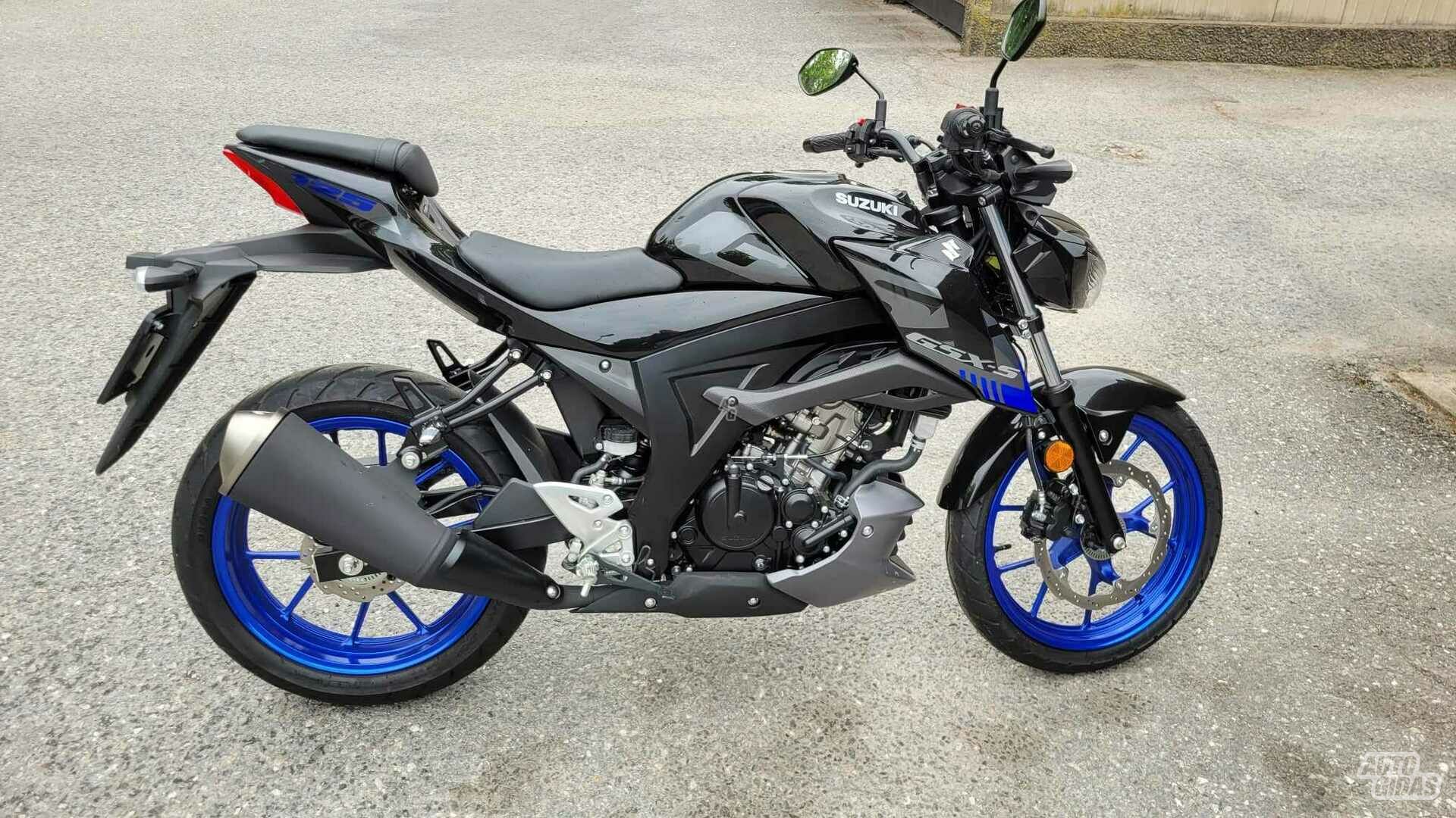 Suzuki GSX-S 2023 y Classical / Streetbike motorcycle