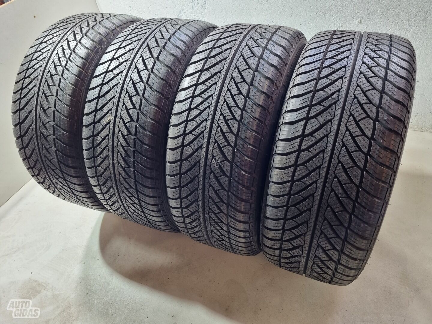 Goodyear Naujos R18 winter tyres passanger car