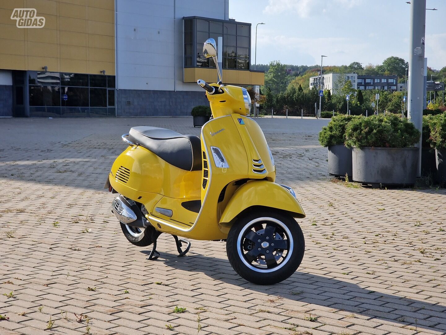 Piaggio Vespa 2019 y Scooter / moped