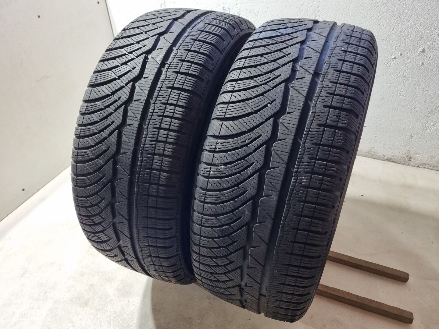 Michelin 2020m R18 universal tyres passanger car