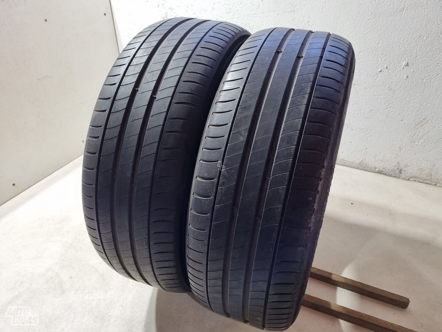 Michelin 4-5mm R17 летние шины для автомобилей