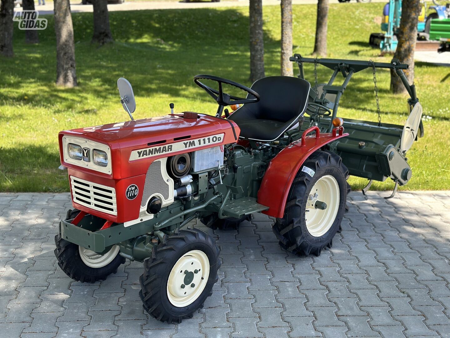 Yanmar YM-1110 1982 г Трактор