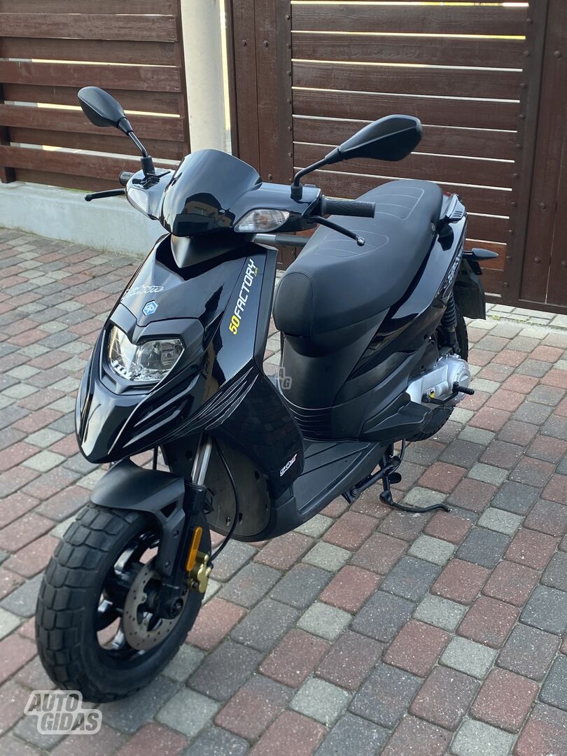 Piaggio Typhoon 2018 y Scooter / moped