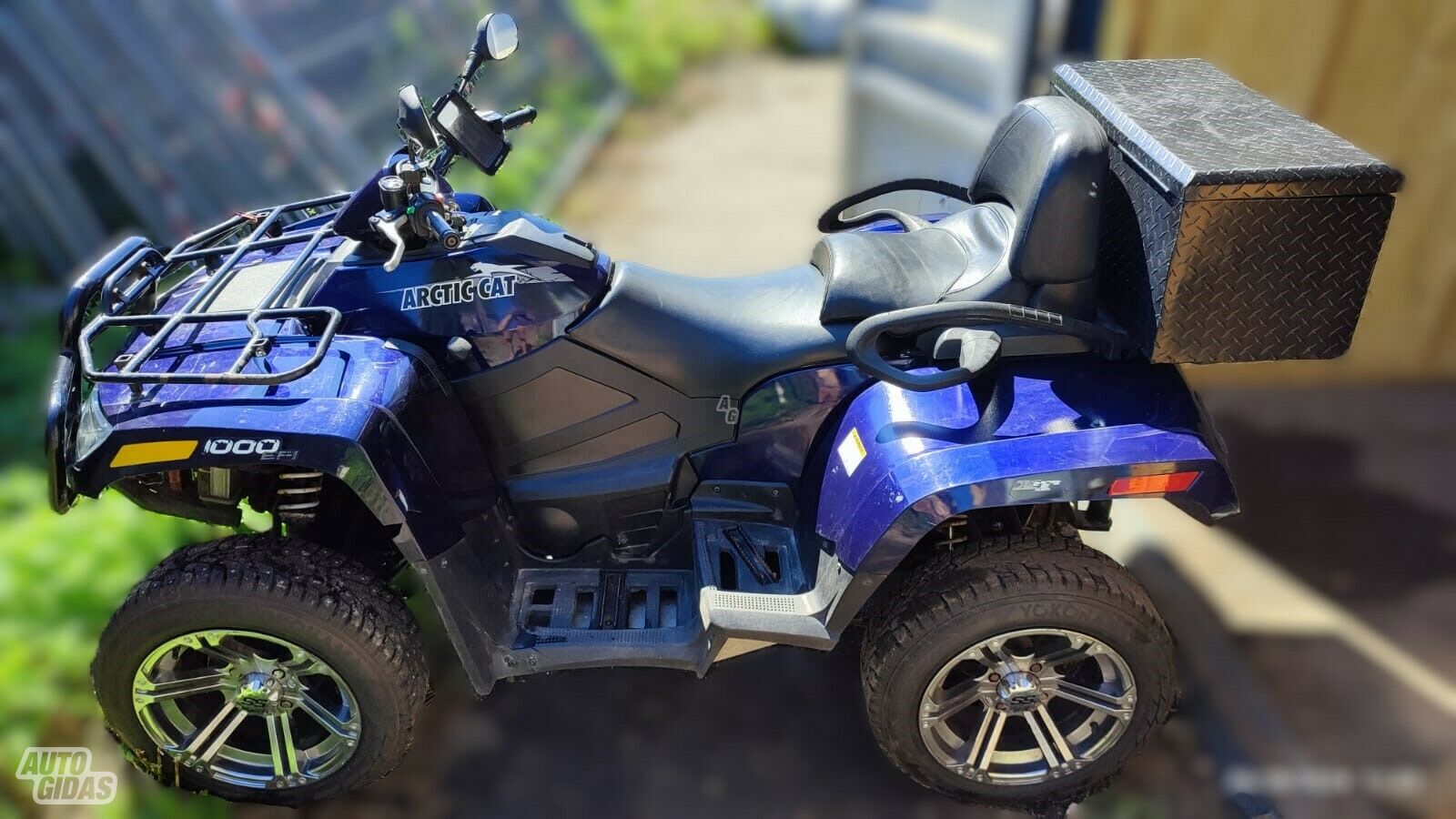 Arctic Cat TRV 2014 y ATV motorcycle