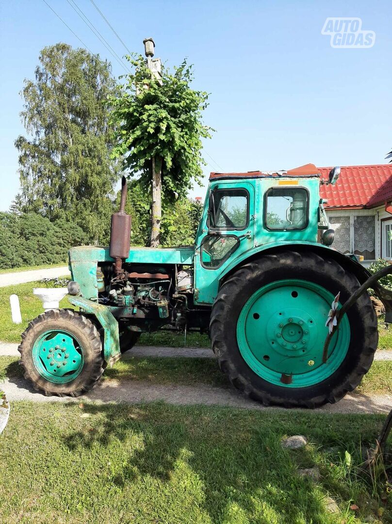 T40 1985 y Tractor