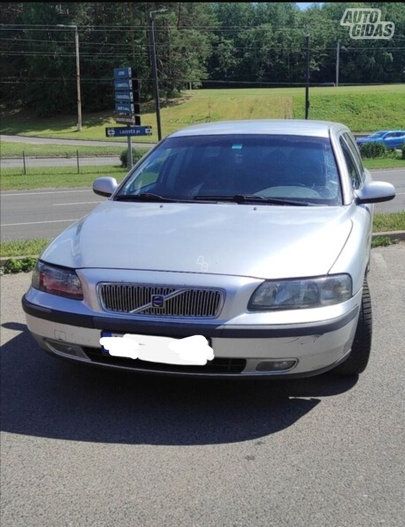 Volvo V70 2004 m dalys