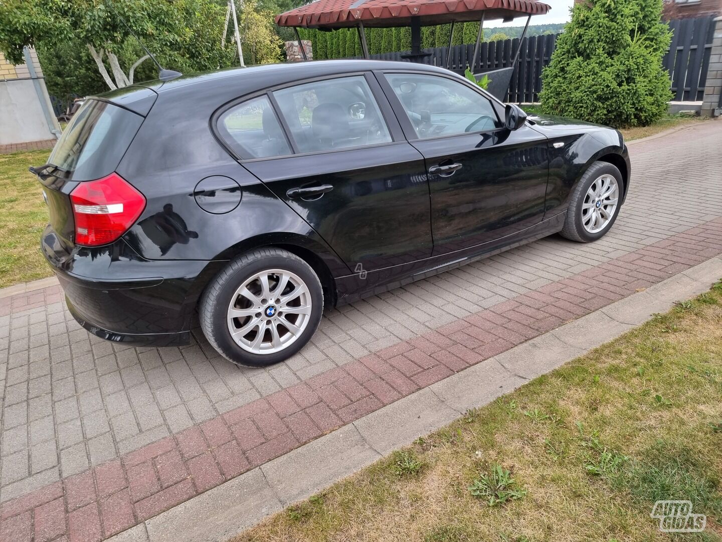 Bmw 118 E87 2010 y