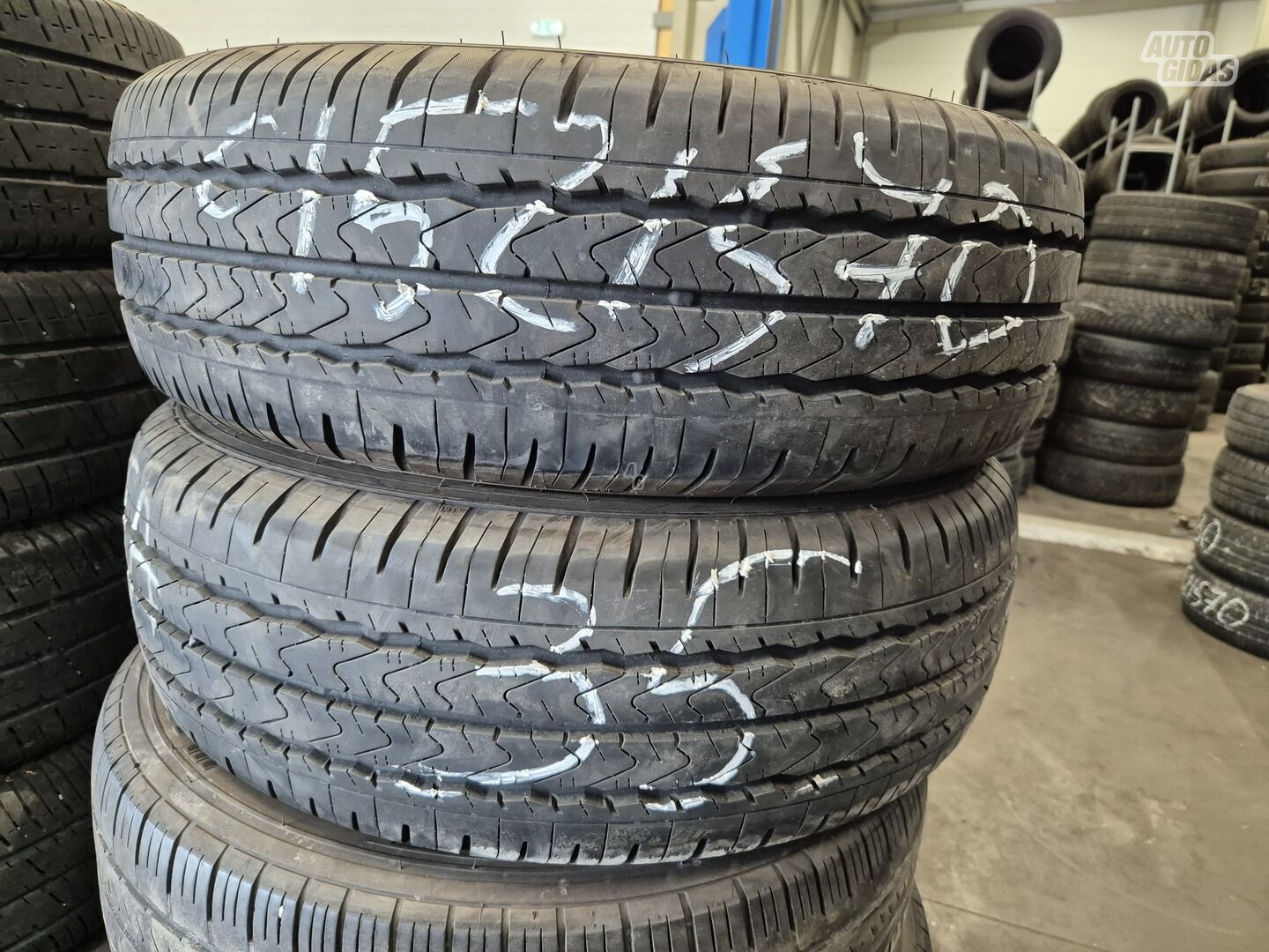 R15C summer tyres minivans