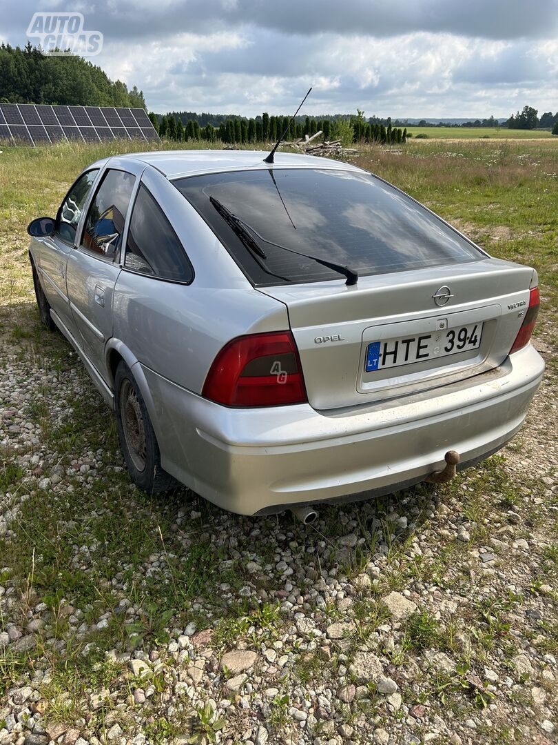 Opel Vectra 2001 m dalys