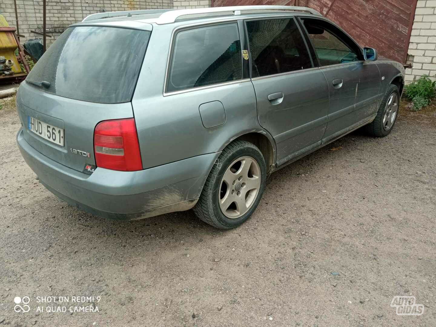 Audi A4 1999 m Universalas