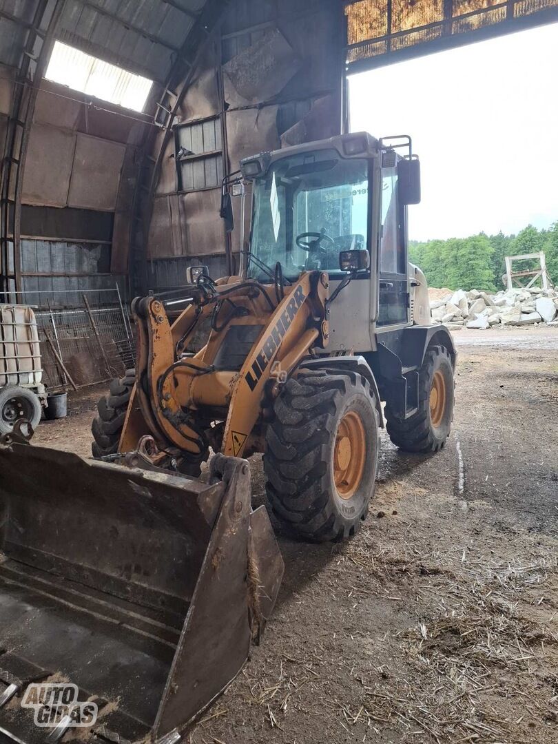 Liebherr 2005 y Front Loader